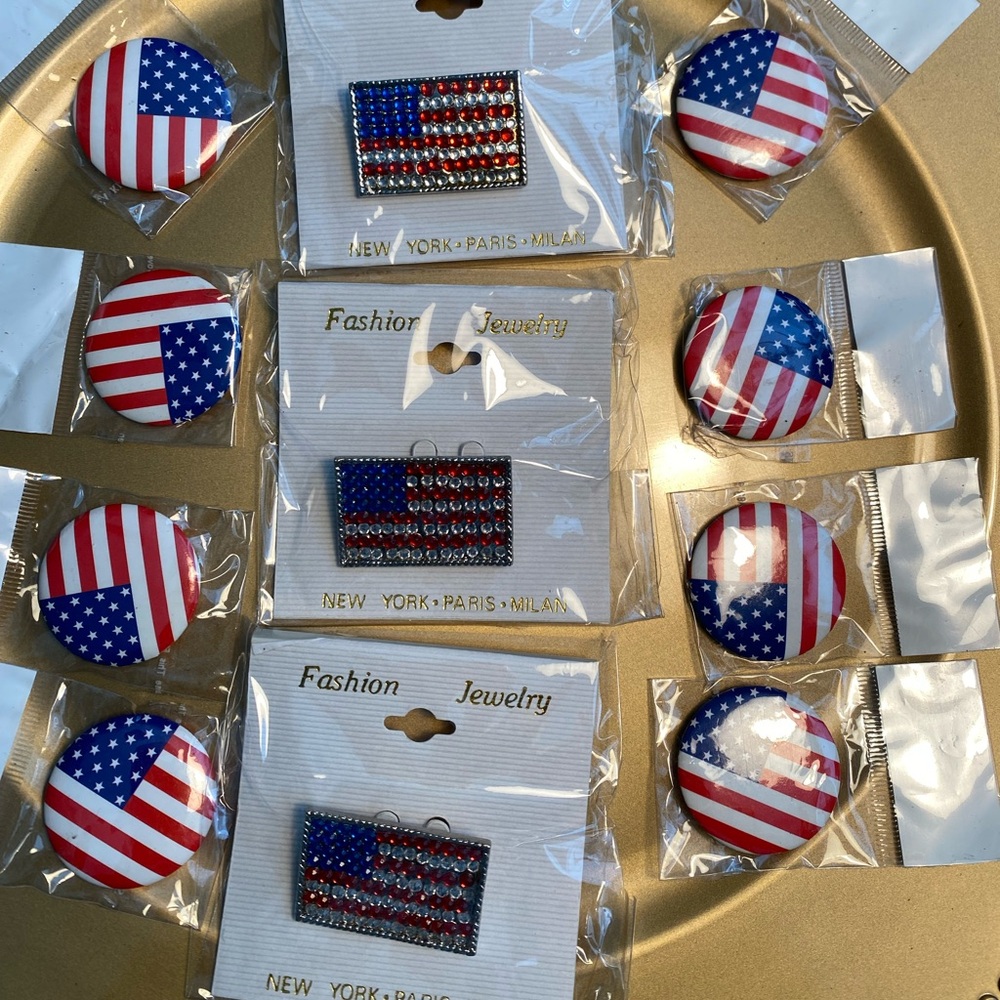 PATRIOTIC AMERICAN FLAG PINS